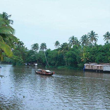 Chaandhni Lake View Hotell Alappuzha Exteriör bild